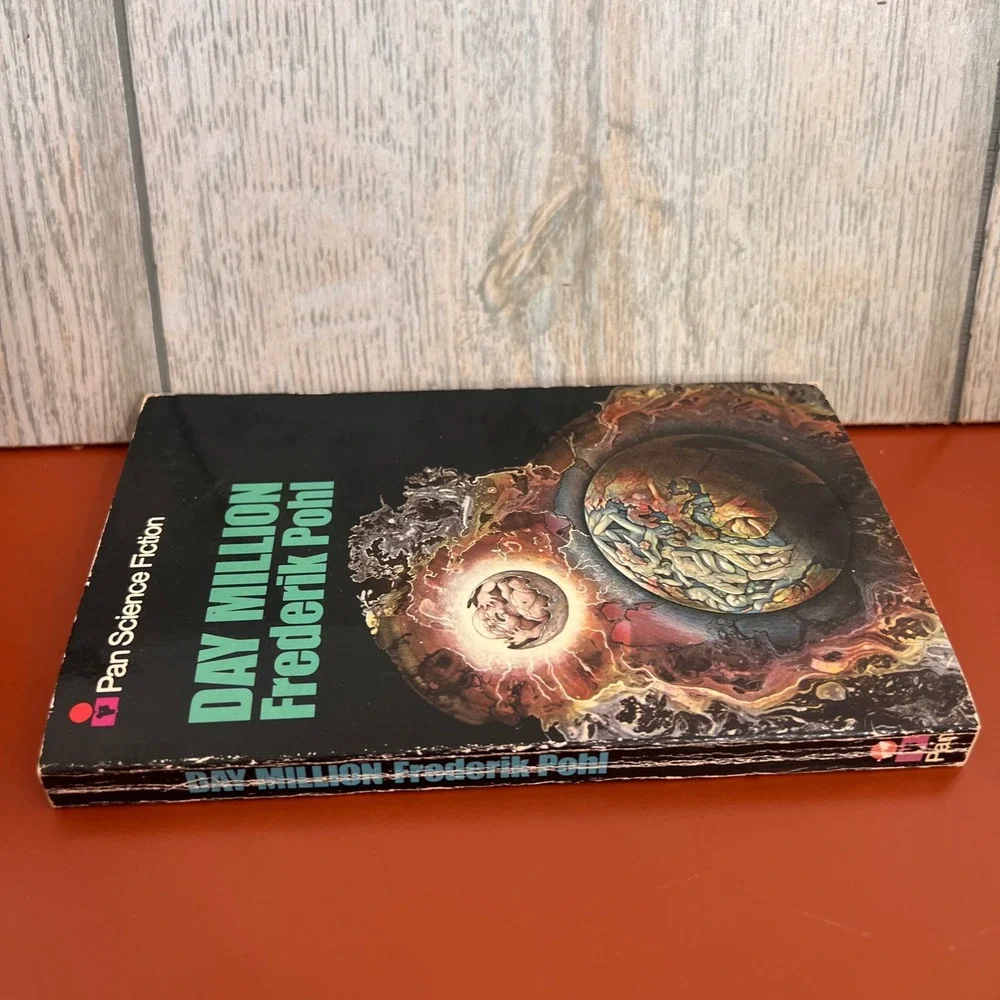 Day Million Frederik Pohl Pan Science Fiction Vintage Paperback 1973 UK Edition‎